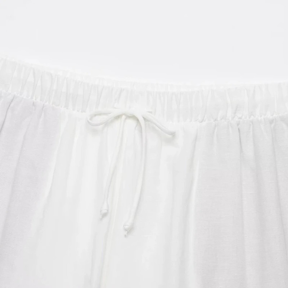 ZARA Fashion Lace Mini Skirt for Inner and Outer Wear